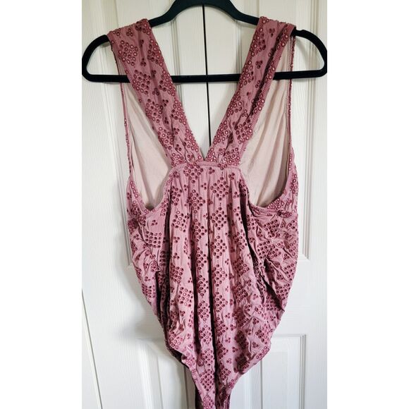 A Pea In The Pod Maternity L One Swimsuit Piece Size Large Eyelet Mauve - Picture 2 of 10